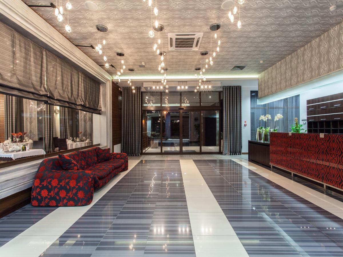 Hotel Grzegorzewski Tuszyn Exteriér fotografie