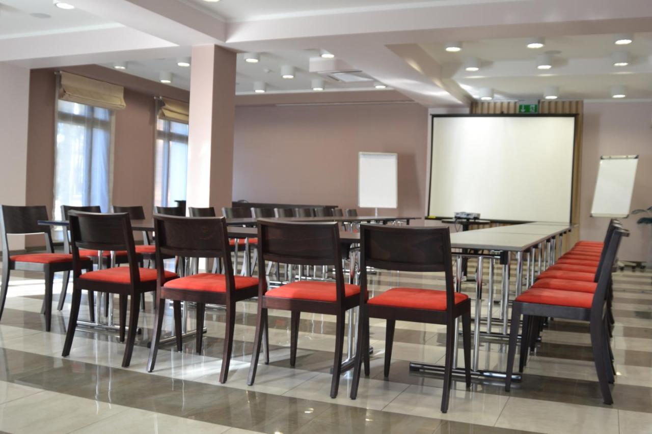 Hotel Grzegorzewski Tuszyn Exteriér fotografie